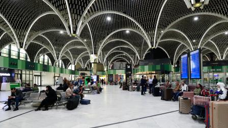 مسافرون في مطار بغداد الدولي