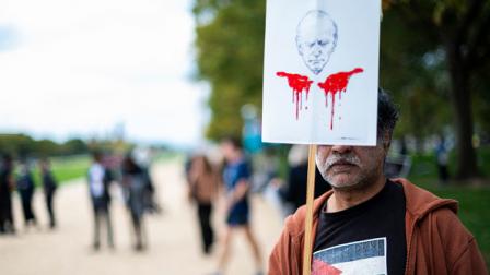 مشارك في تظاهرة بواشنطن رافضة للحرب على غزة، 18 أكتوبر 2023 (فرانس برس)
