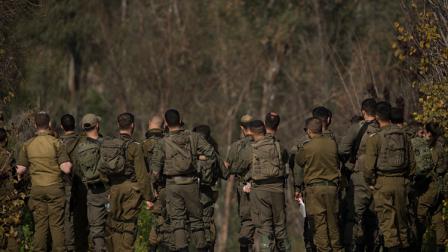 جنود إسرائيليون في موقع قرب حدود لبنان / 11 فبراير 2024 (Getty)