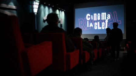 الجمهور داخل "لا كلي"، 16 يناير 2020 (فيليب لوبيز/ فرانس برس)