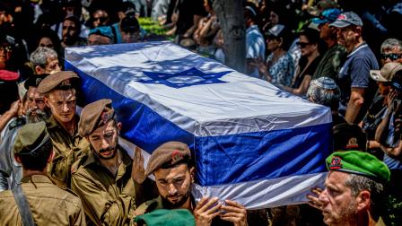 دفن جندي إسرائيلي قتل بغزة في نتانيا، 21 يونيو 2024 (Getty)