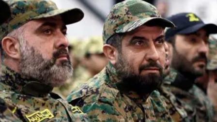 القيادي في حزب الله فؤاد شكر (يمين) (إكس)
