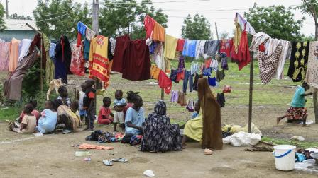 نساء وأطفال سودانيون نازحون في السودان - 13 يوليو 2024 (فرانس برس)