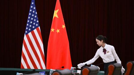 علما الصين والولايات المتحدة في مدينة قوانغتشو الصينية، 5 أبريل 2024 (بيدرو باردو/ فرانس برس)