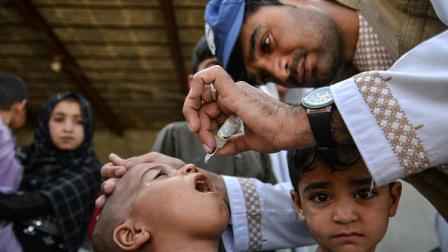 عدم تطعيم الأطفال يعرّض حياتهم للخطر، 8 يوليو 2024 (فرانس برس)